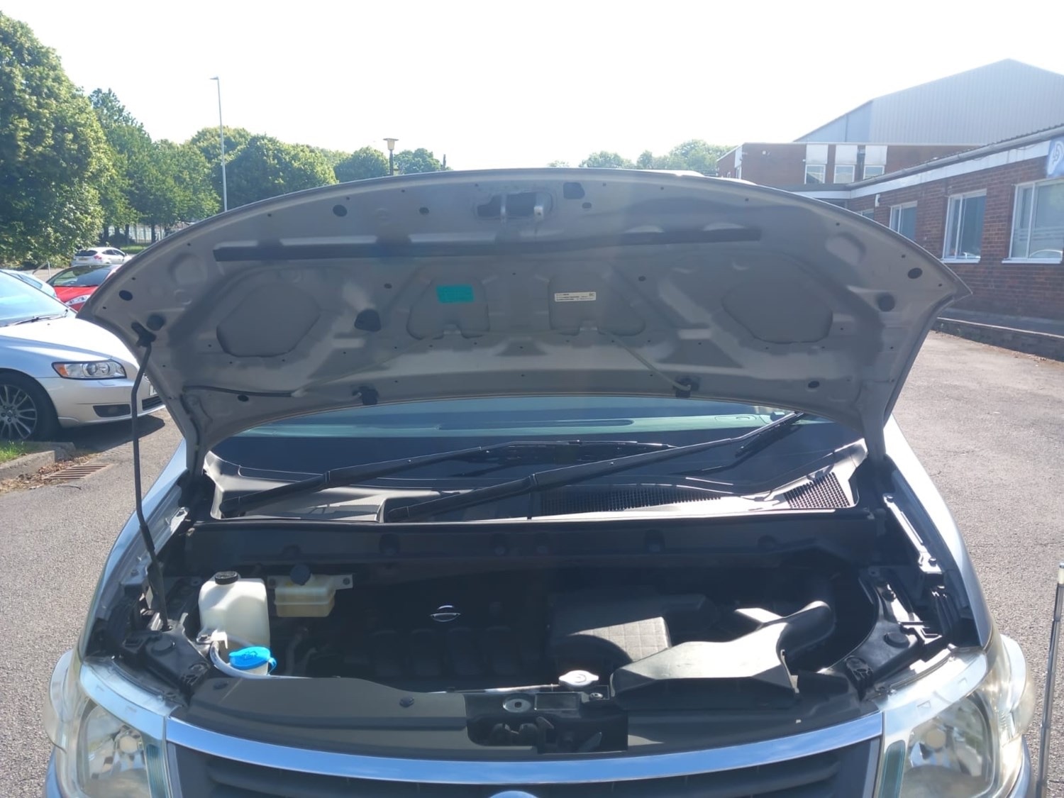 Used Nissan Serena 2006 for sale - 76316850: Photo 26