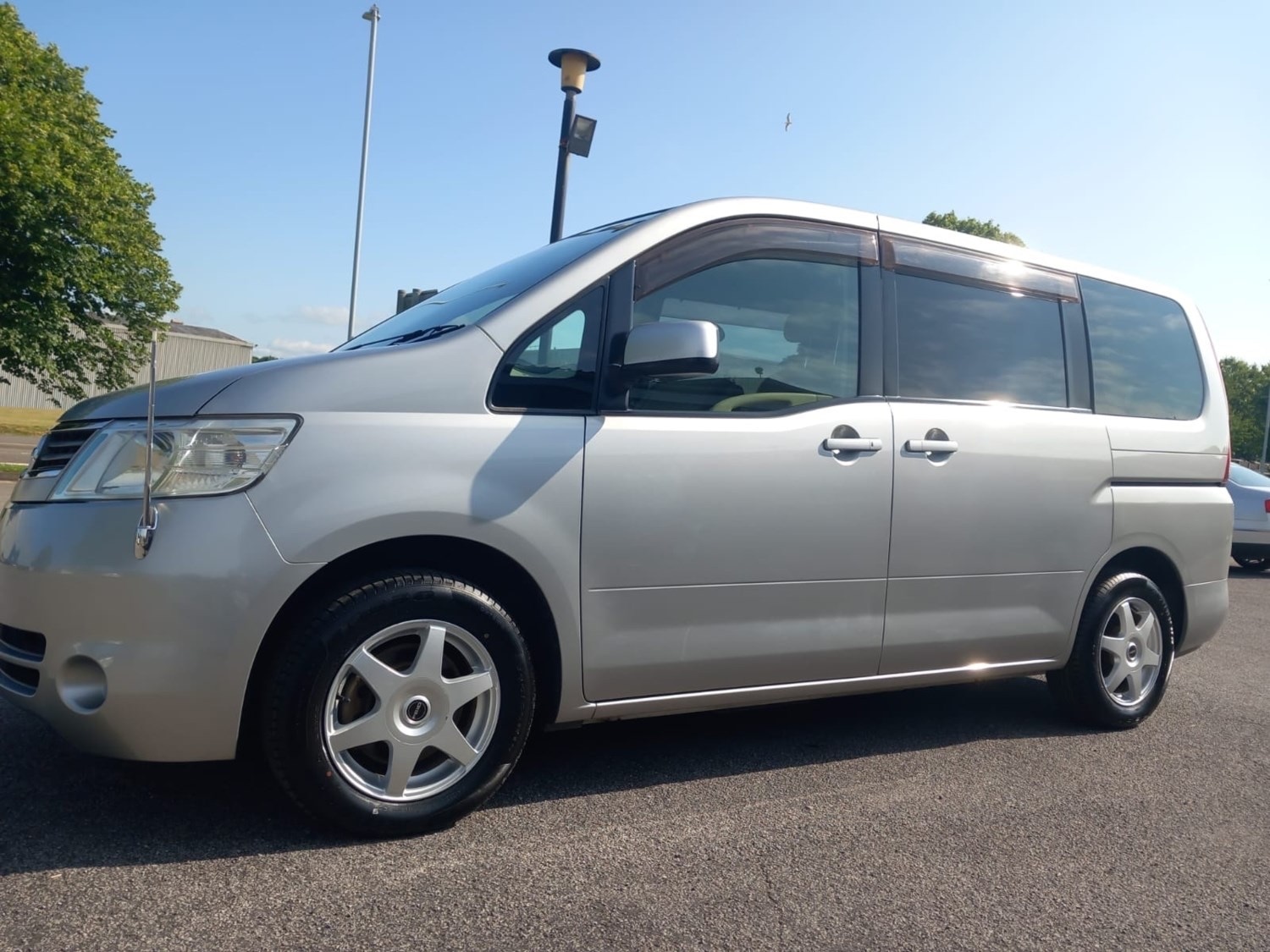 Used Nissan Serena 2006 for sale - 76316850: Photo 37