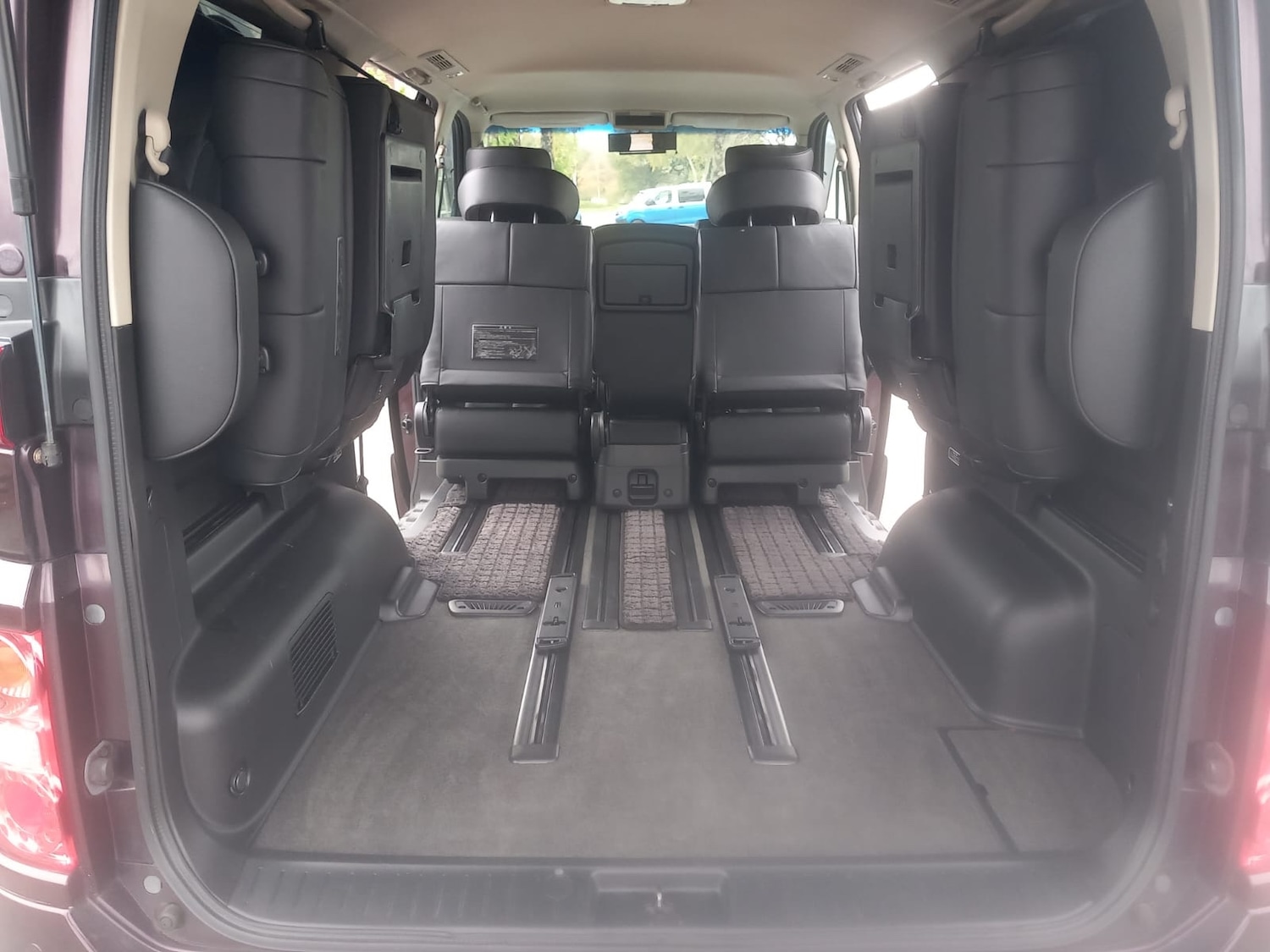 Used Nissan Elgrand 2008 for sale - 76316350: Photo 11