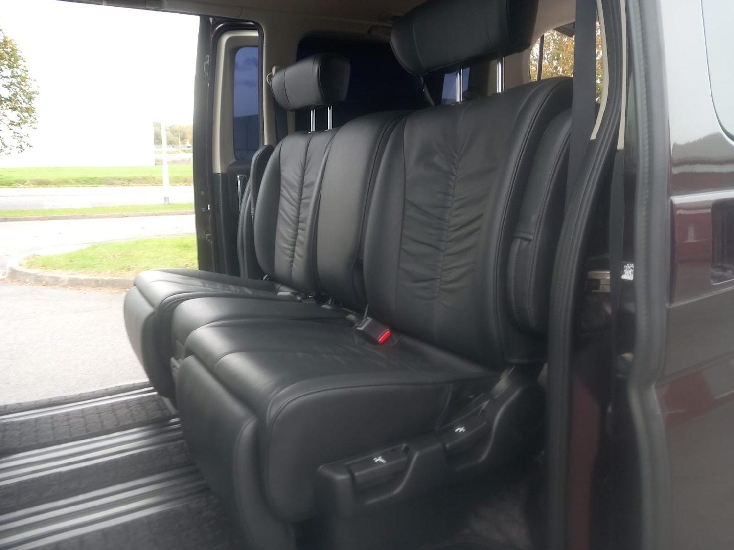 Used Nissan Elgrand 2008 for sale - 76316350: Photo 13