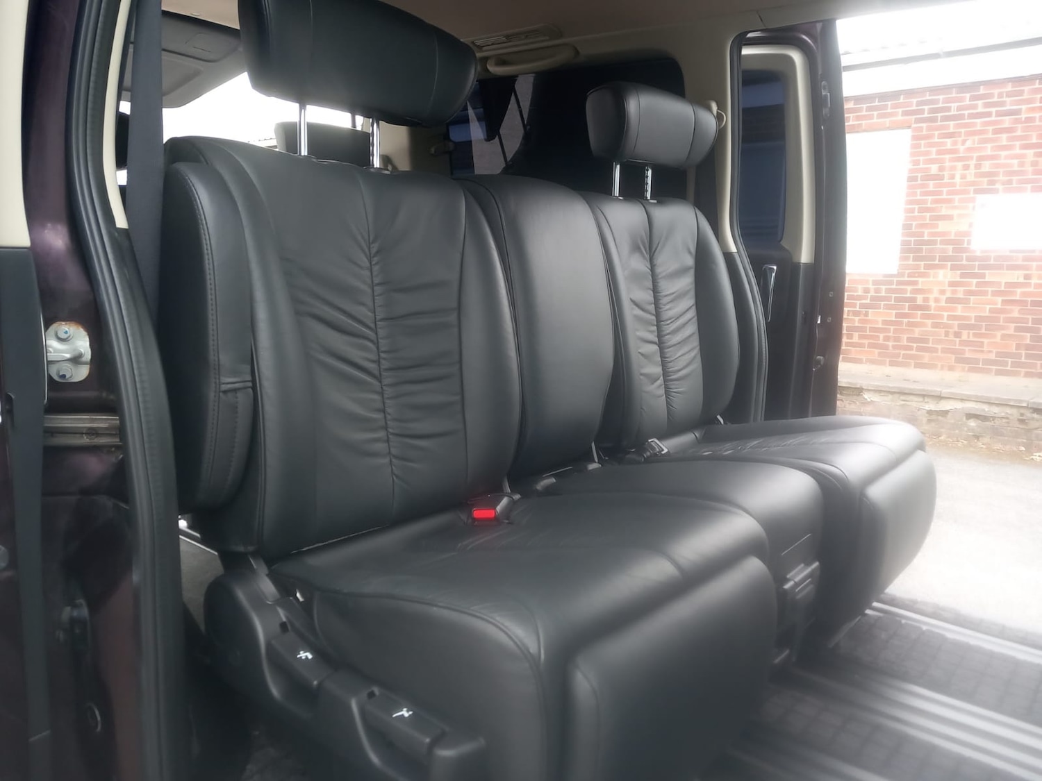 Used Nissan Elgrand 2008 for sale - 76316350: Photo 15