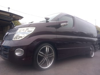 Nissan - Elgrand