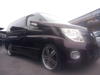 Used Nissan Elgrand 2025 for sale - 76316350: Photo 2