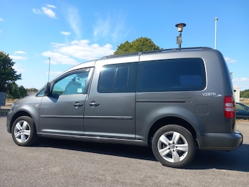 Used Volkswagen Caddy Maxi Life 2015 for sale - 79537998: Photo