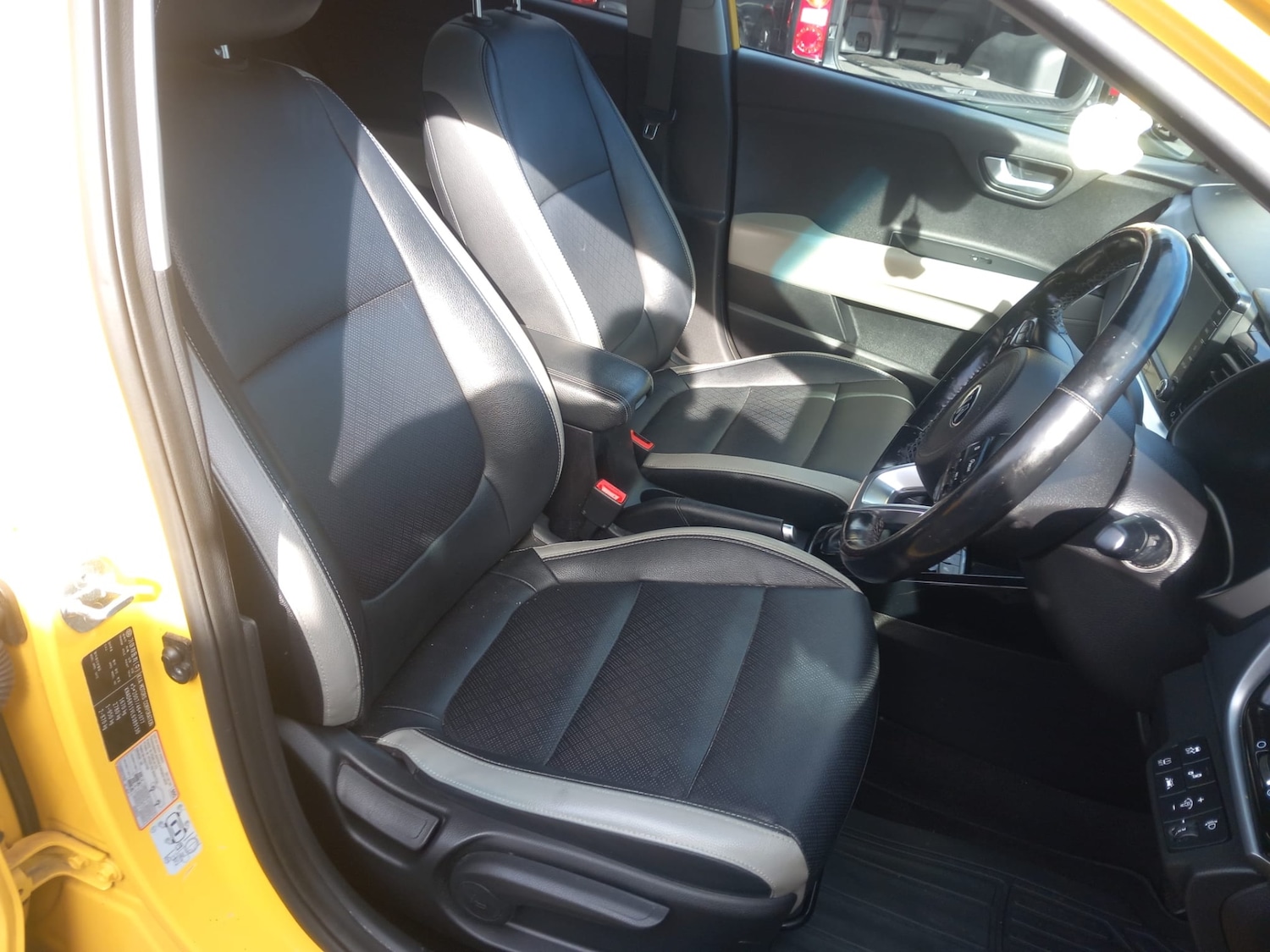 Used Kia Stonic 2020 for sale - 77662164: Photo 4