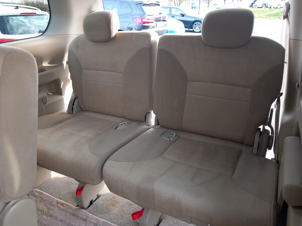 Used Nissan Serena 2009 for sale - 73948501: Photo 16