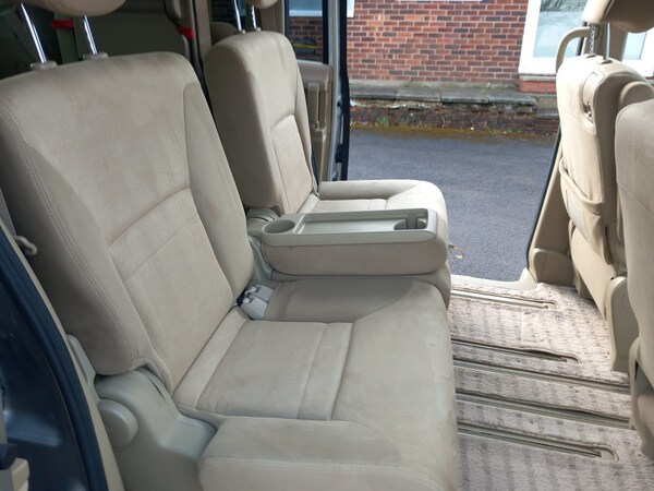 Used Nissan Serena 2009 for sale - 73948501: Photo 24