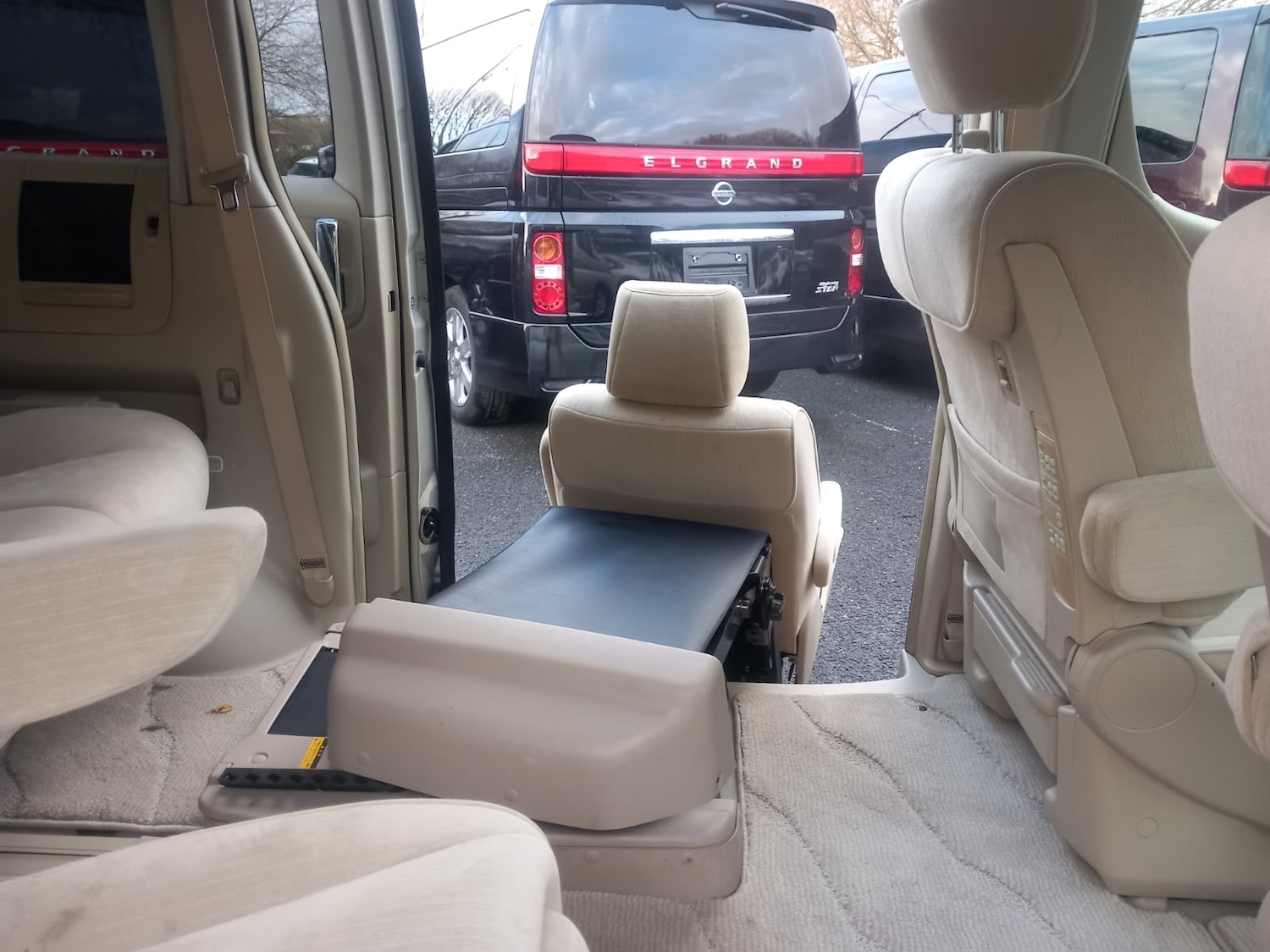 Used Nissan Elgrand 2025 for sale - 76696640: Photo 7