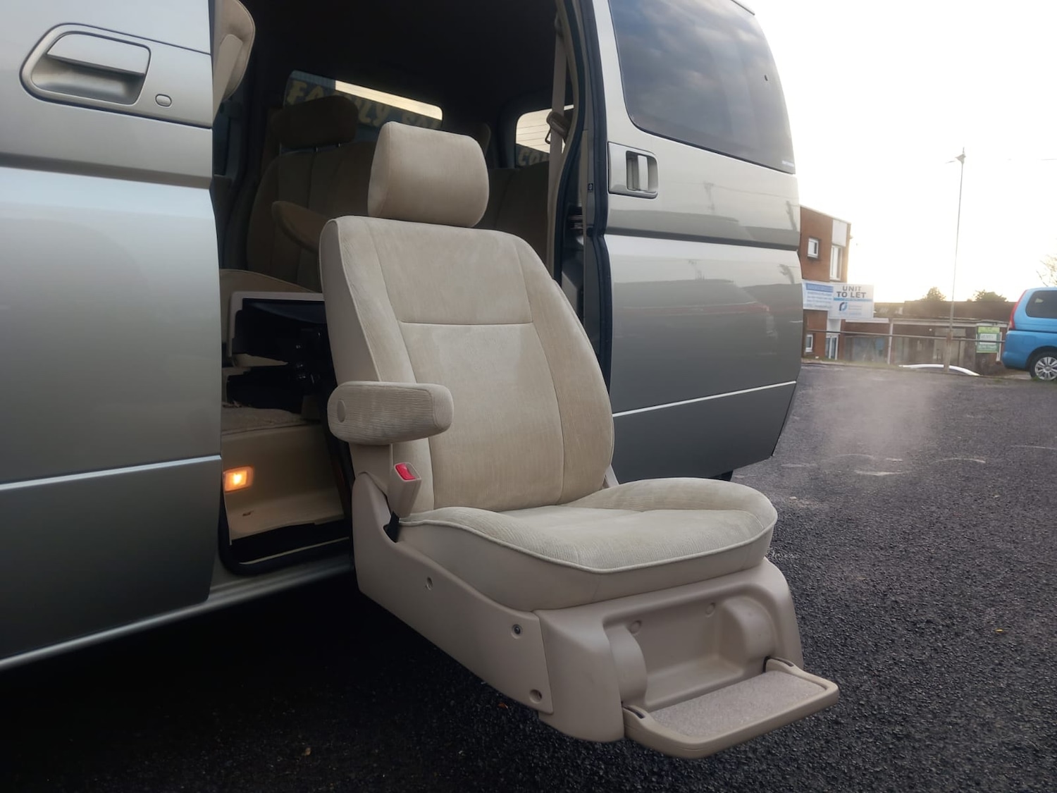 Used Nissan Elgrand 2025 for sale - 76696640: Photo 8