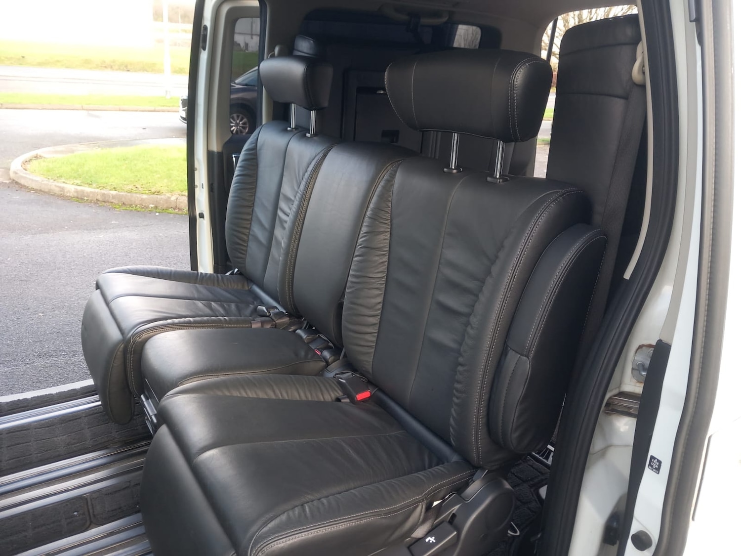 Used Nissan Elgrand 2010 for sale - 76904721: Photo 10