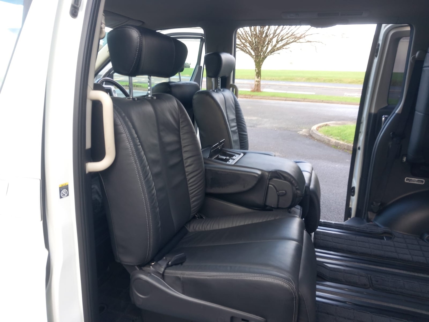 Used Nissan Elgrand 2010 for sale - 76904721: Photo 23