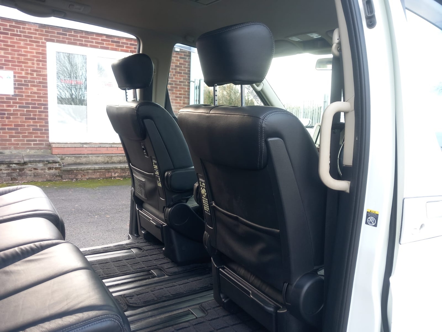 Used Nissan Elgrand 2010 for sale - 76904721: Photo 29