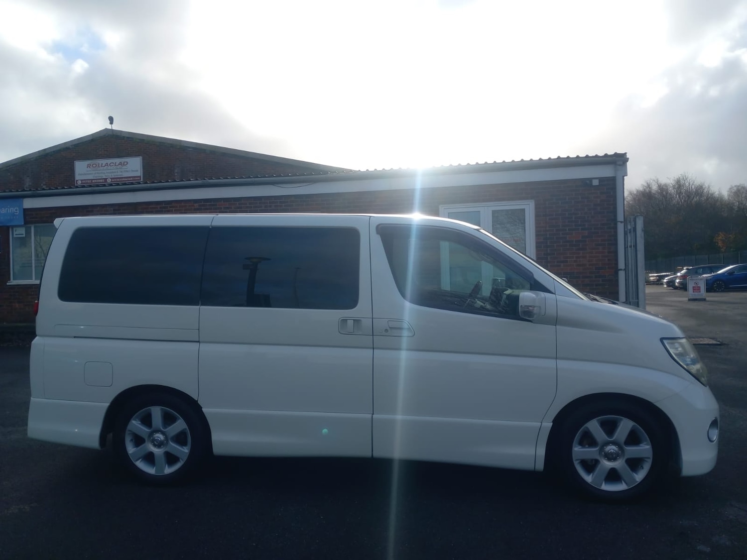 Used Nissan Elgrand 2010 for sale - 76904721: Photo 37