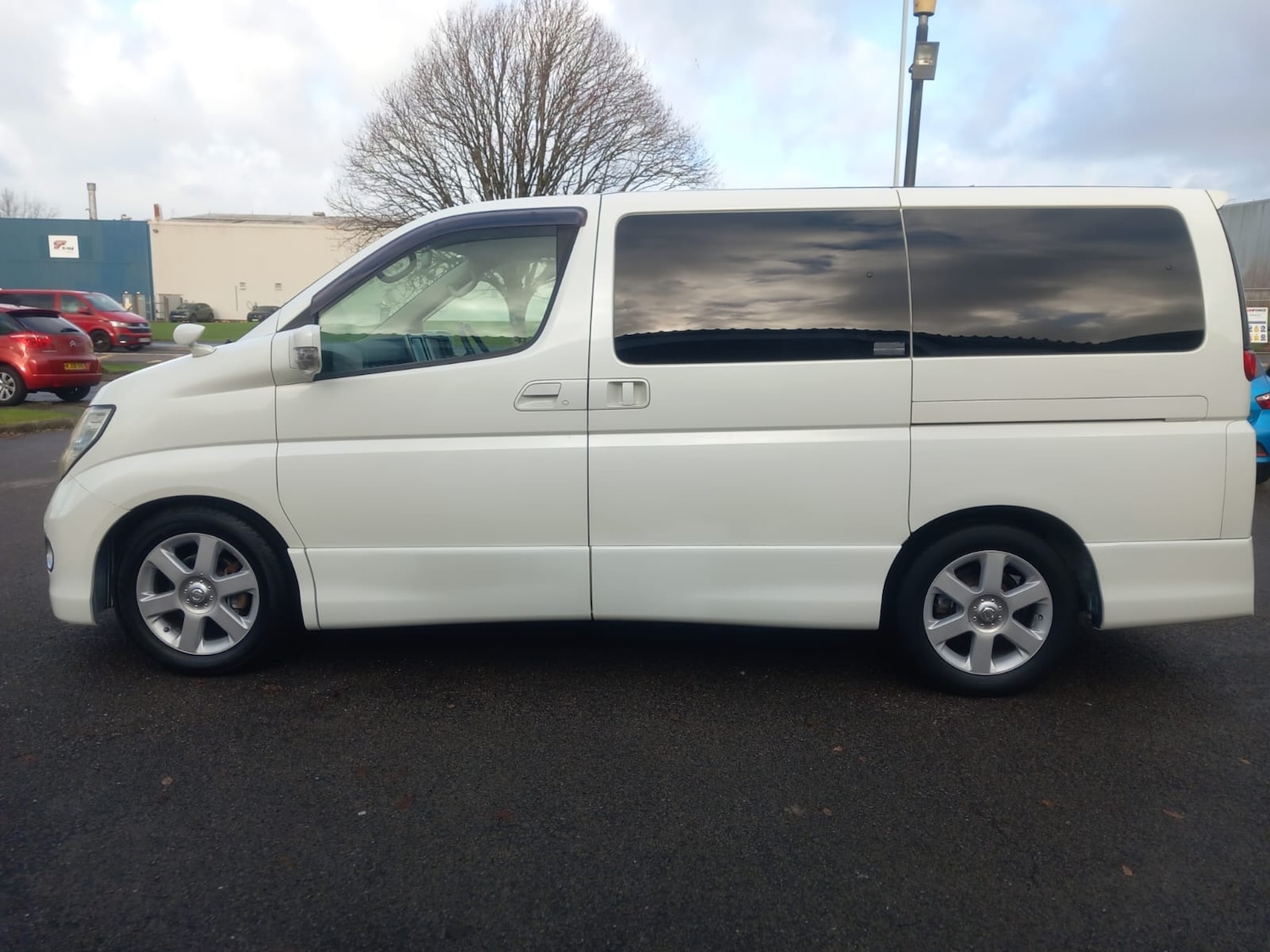 Used Nissan Elgrand 2010 for sale - 76904721: Photo 41
