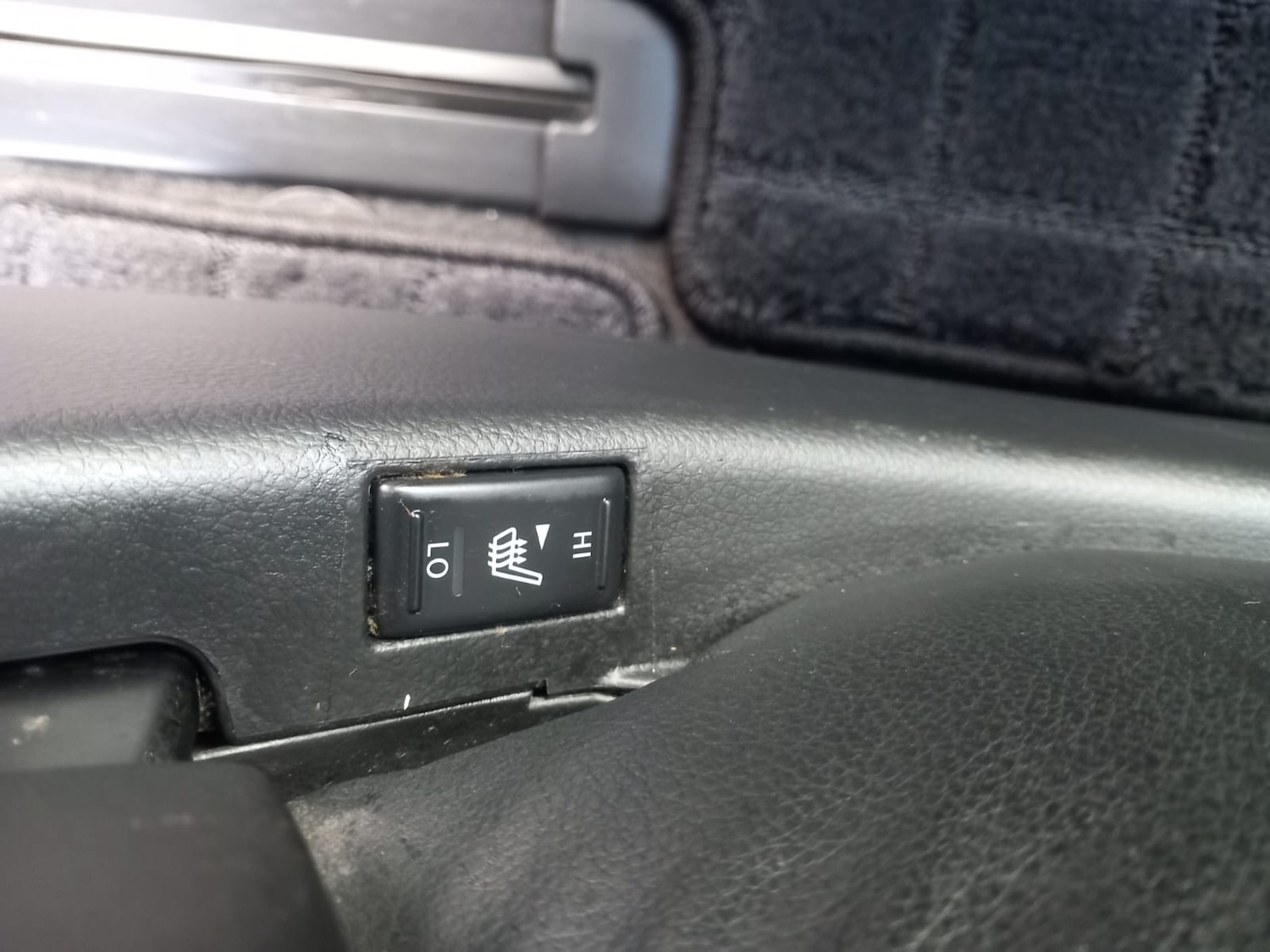 Used Nissan Elgrand 2010 for sale - 76904721: Photo 8