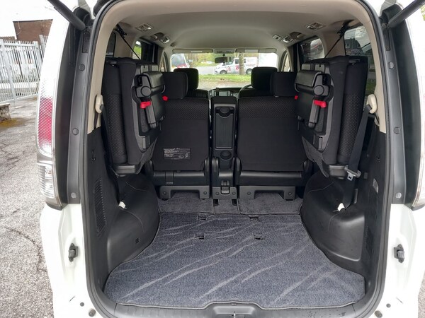 Used Nissan Serena 2009 for sale - 70777145: Photo 14