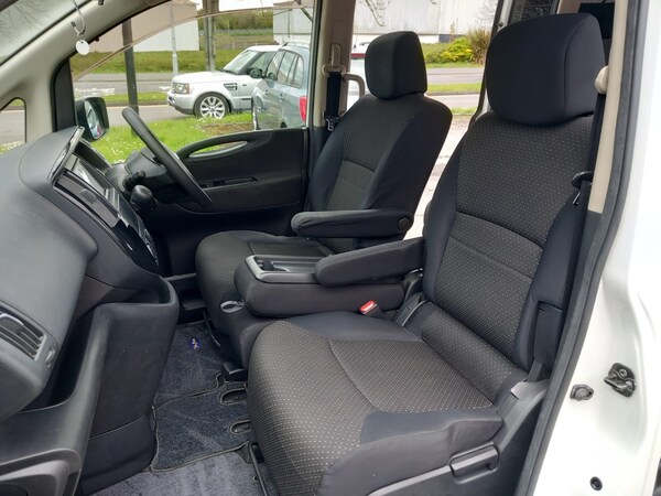 Used Nissan Serena 2009 for sale - 70777145: Photo 21
