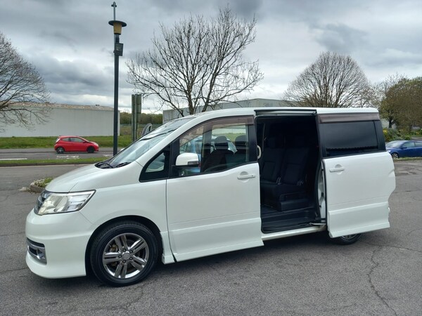 Used Nissan Serena 2009 for sale - 70777145: Photo 27