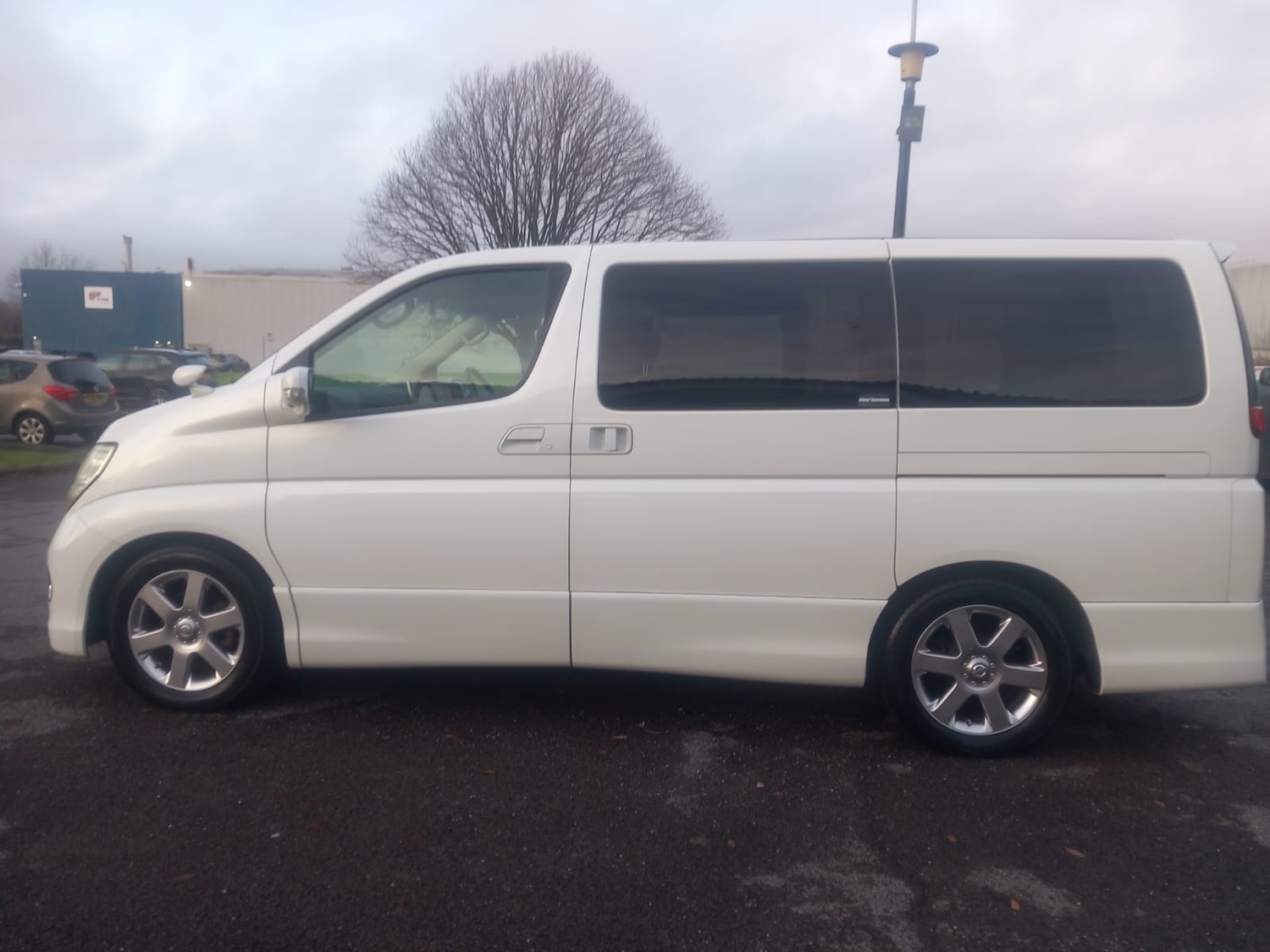 Used Nissan Elgrand 2025 for sale - 76878159: Photo 35