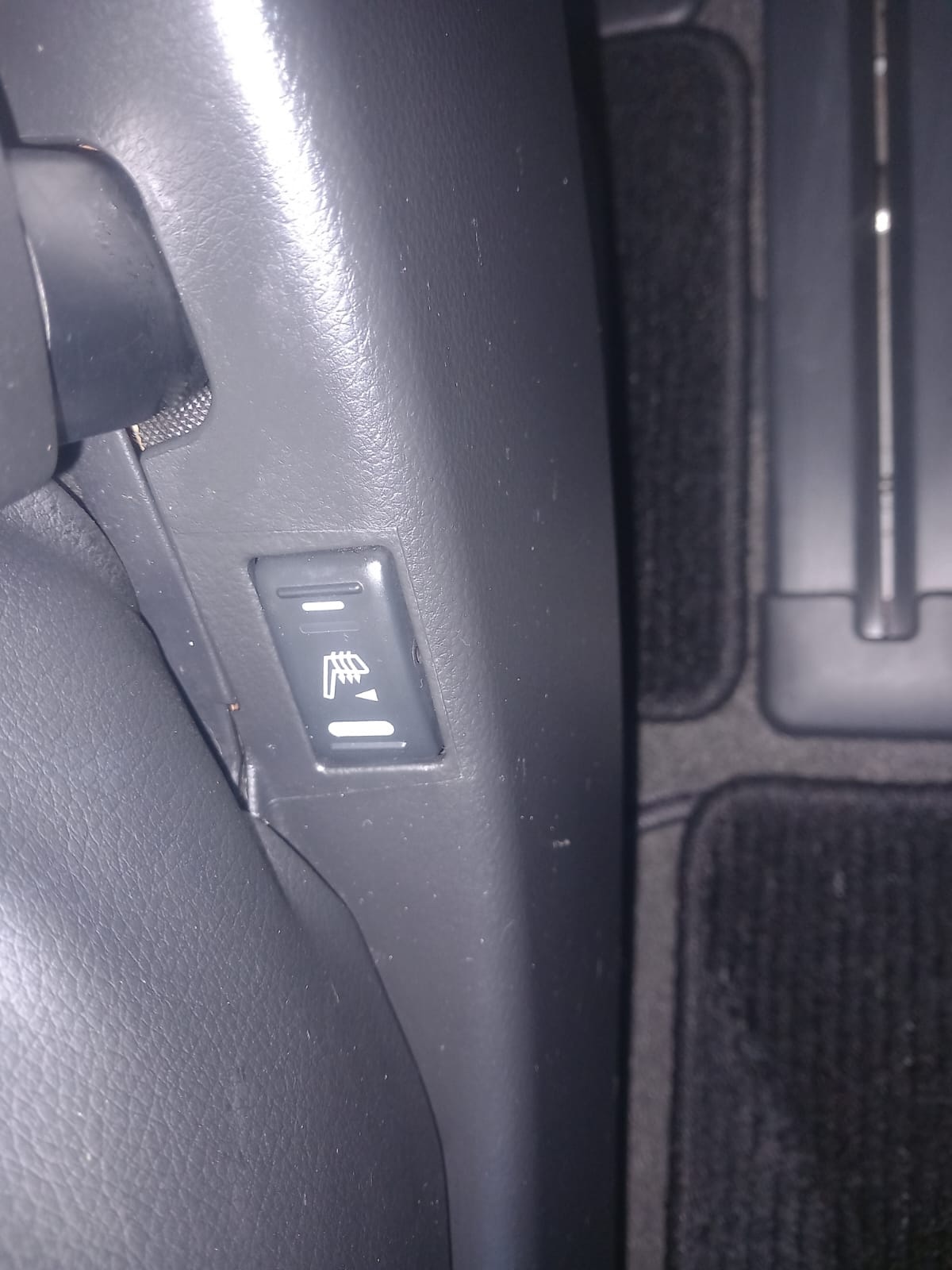 Used Nissan Elgrand 2025 for sale - 76878159: Photo 4