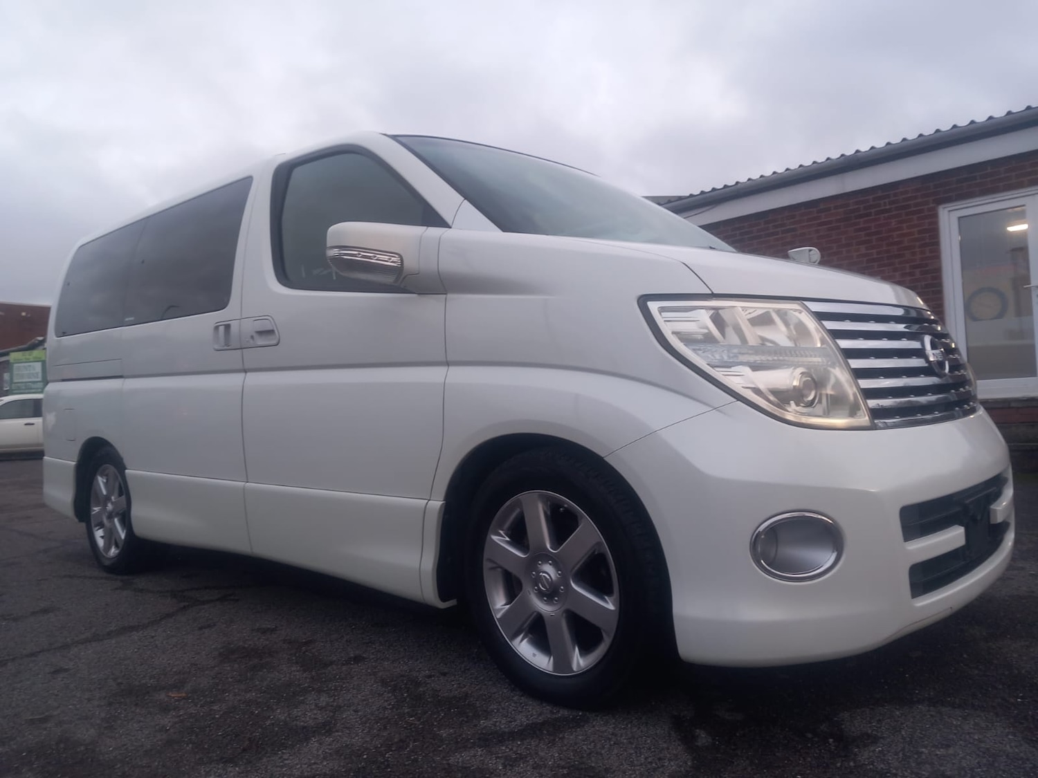 Used Nissan Elgrand 2025 for sale - 76878159: Photo 5