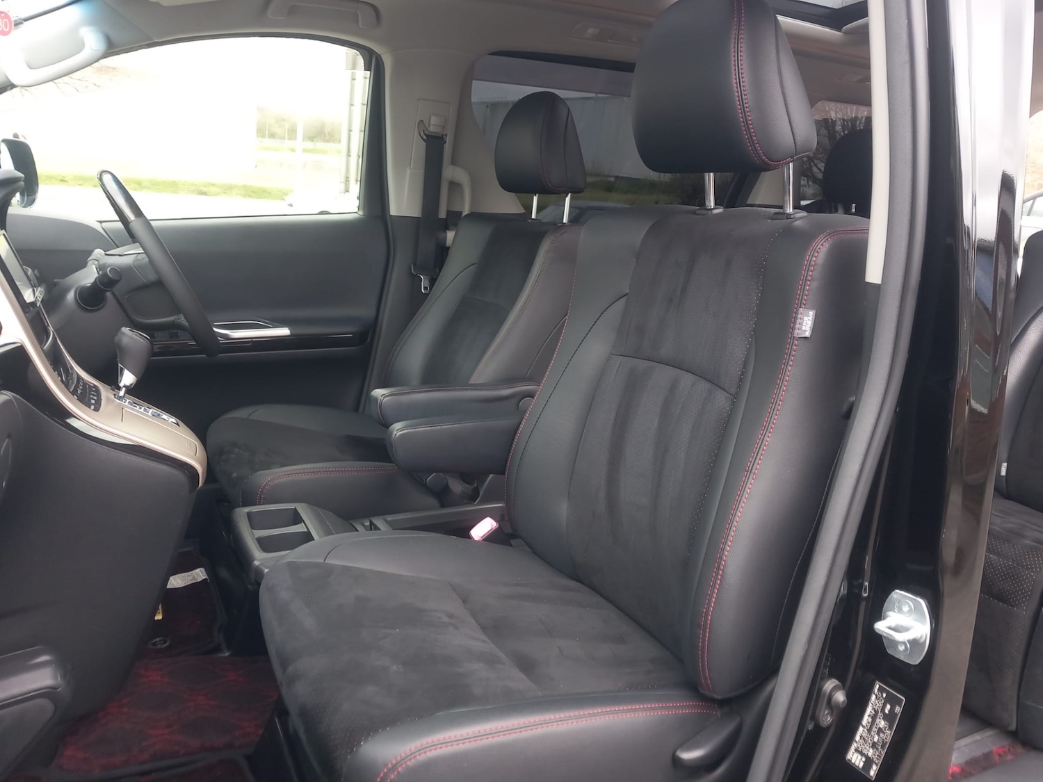 Used Toyota Vellfire 2013 for sale - 78199207: Photo 12