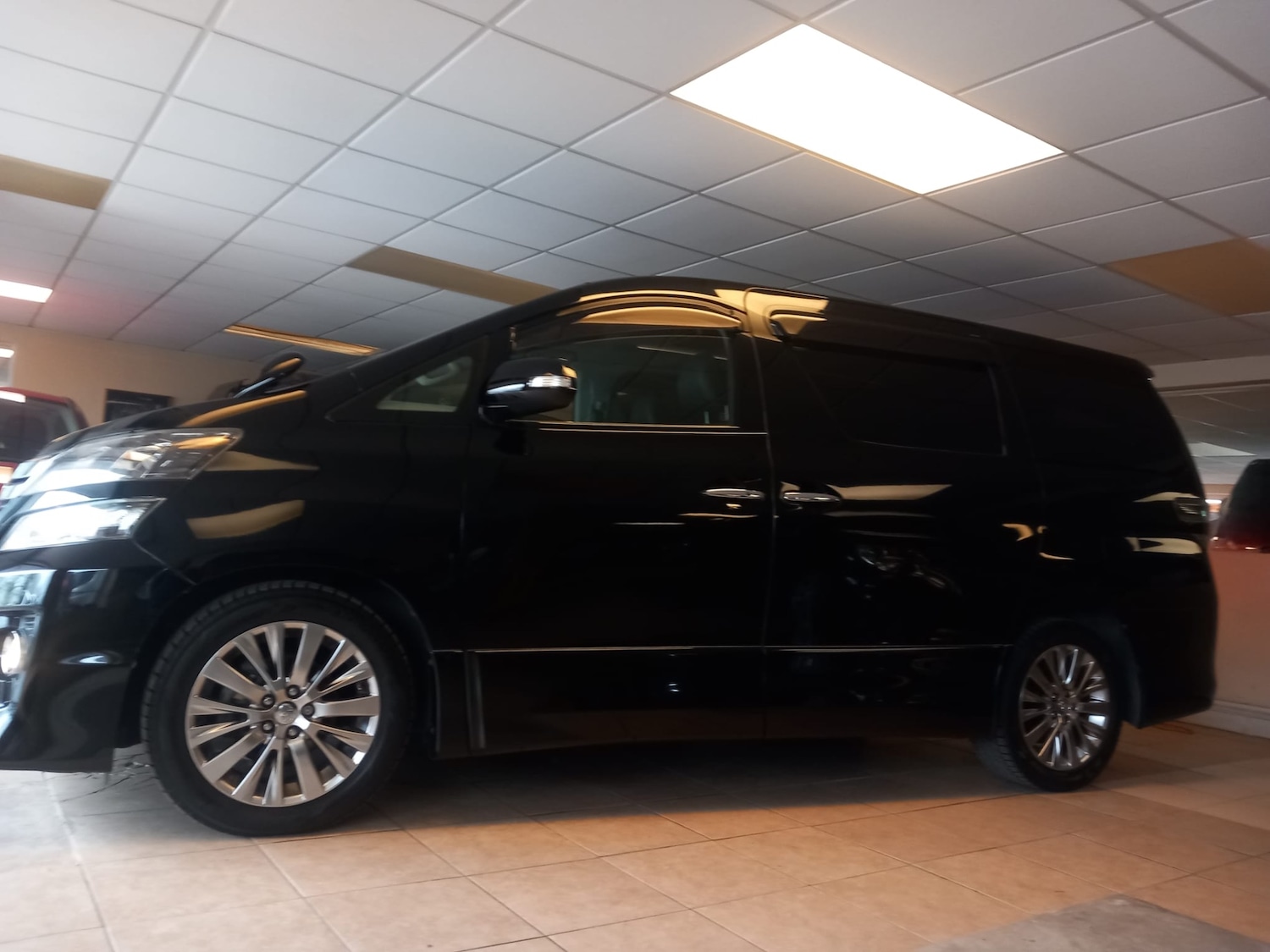 Used Toyota Vellfire 2013 for sale - 78199207: Photo 2