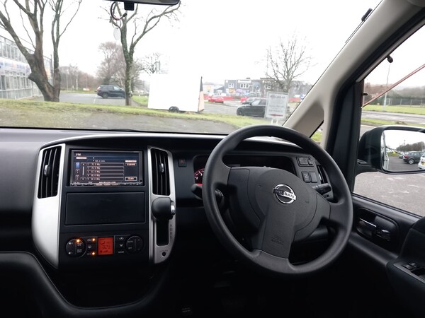 Used Nissan Serena 2010 for sale - 73284195: Photo 14