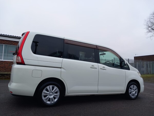 Used Nissan Serena 2010 for sale - 73284195: Photo 26