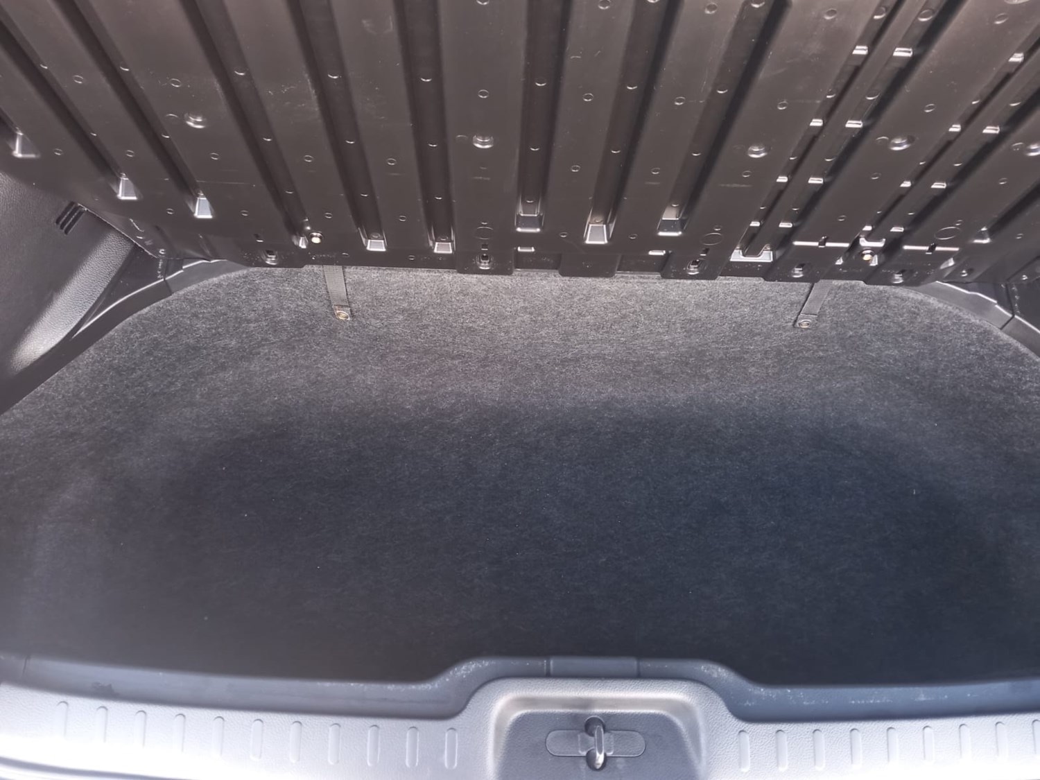 Used Nissan Serena 2010 for sale - 76309978: Photo 10