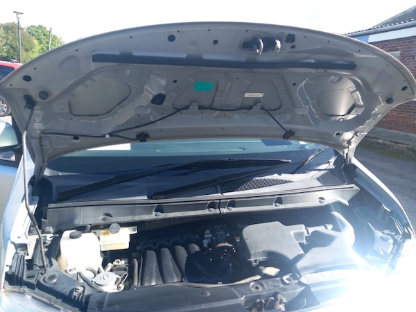 Used Nissan Serena 2010 for sale - 76309978: Photo 20