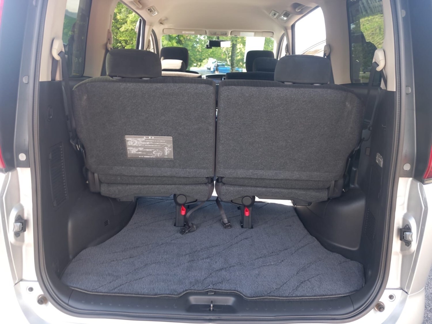 Used Nissan Serena 2010 for sale - 76309978: Photo 21