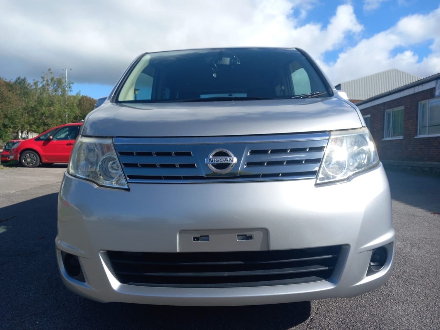 Used Nissan Serena 2010 for sale - 76309978: Photo 6