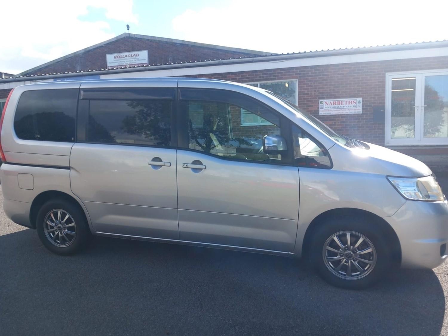 Used Nissan Serena 2010 for sale - 76309978: Photo 7