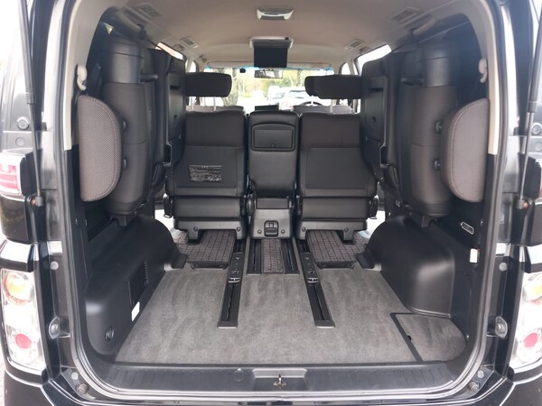 Used Nissan Elgrand 2005 for sale - 72738583: Photo 11