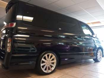 Used Nissan Elgrand 2005 for sale - 72738583: Photo