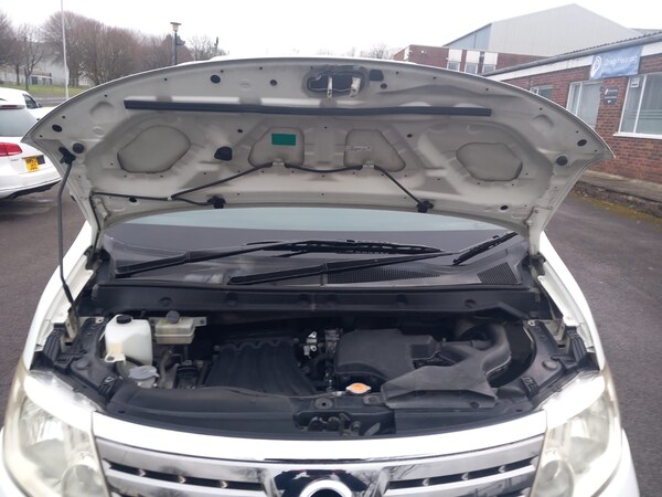 Used Nissan Serena 2010 for sale - 73492304: Photo 16