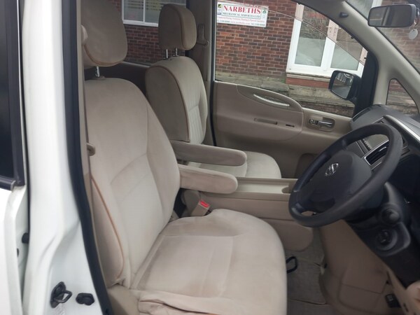 Used Nissan Serena 2010 for sale - 73492304: Photo 17