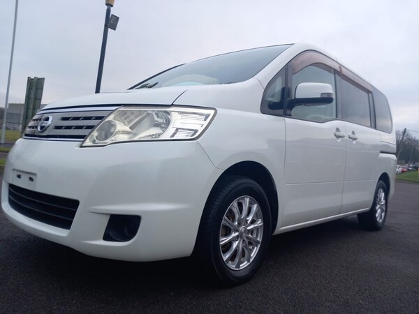 Used Nissan Serena 2010 for sale - 73492304: Photo 32