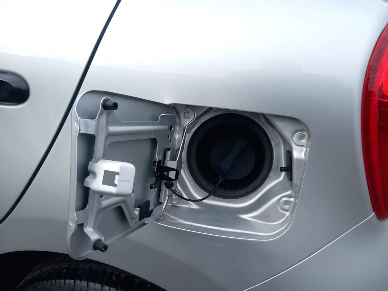 Used Nissan Micra 2011 for sale - 76309759: Photo 17