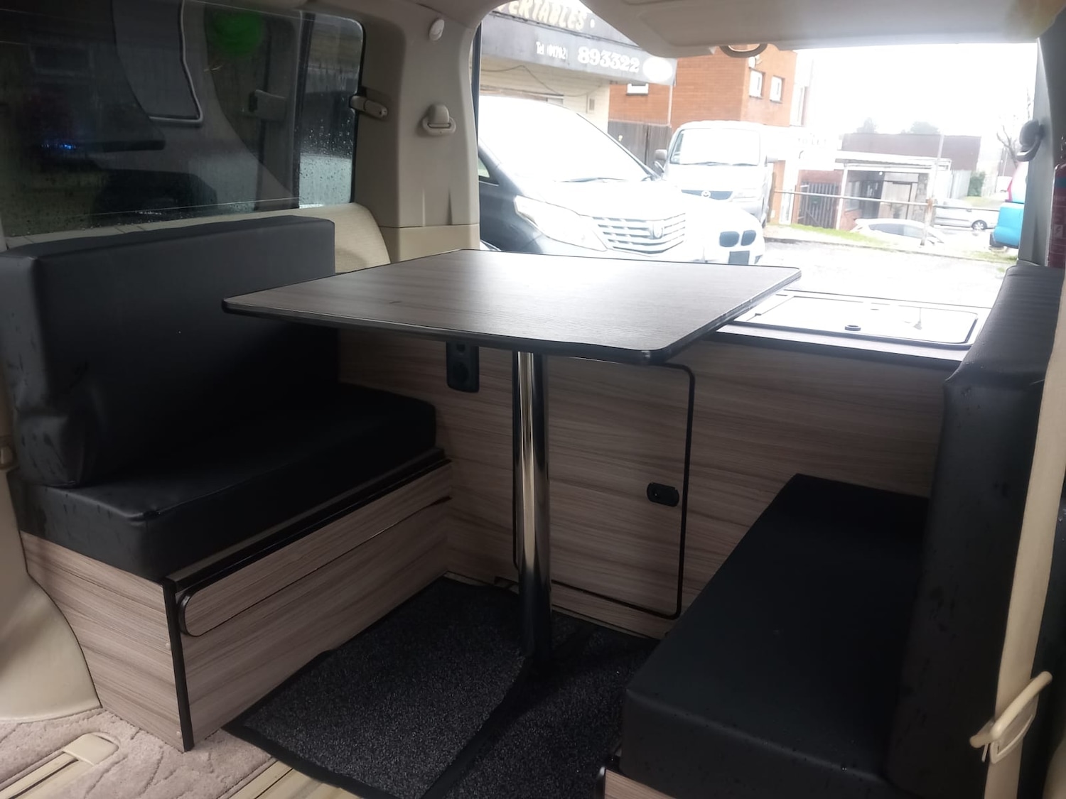 Used Nissan Elgrand 2021 for sale - 76980330: Photo 2