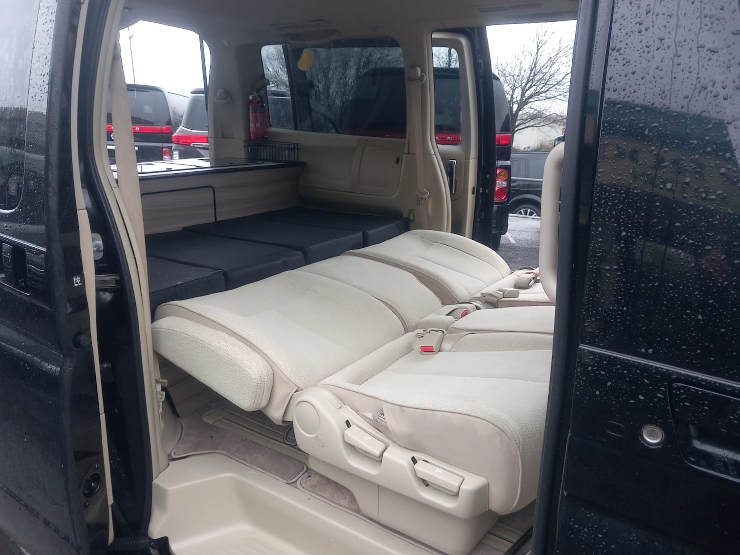 Used Nissan Elgrand 2021 for sale - 76980330: Photo 21