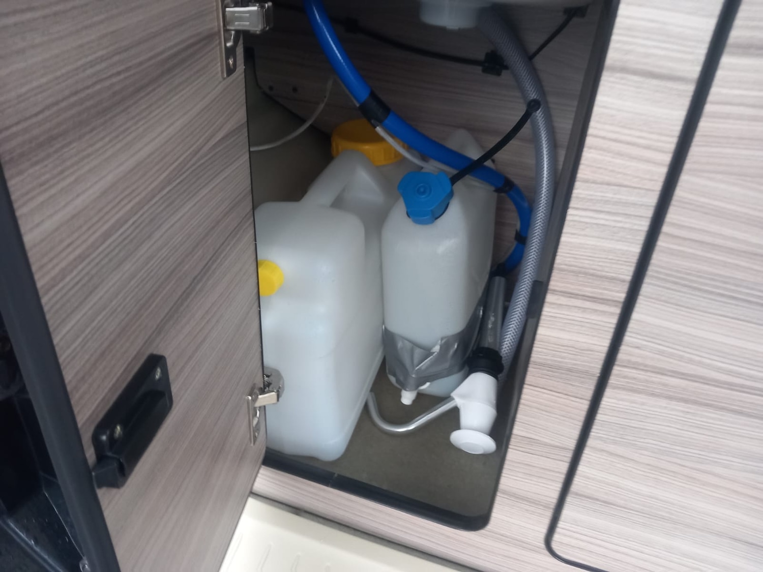 Used Nissan Elgrand 2021 for sale - 76980330: Photo 23