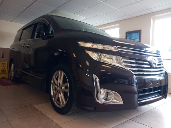 Used Nissan Elgrand 2010 for sale - 73676781: Photo 1