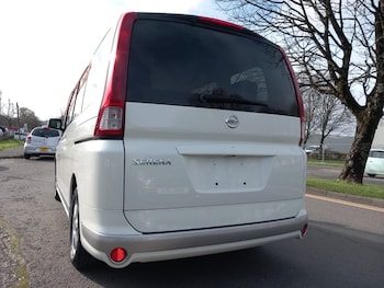 Used Nissan Serena 2006 for sale - 76309800: Photo 3