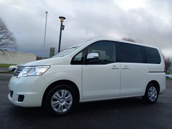 Used Nissan Serena 2010 for sale - 73354494: Photo 13