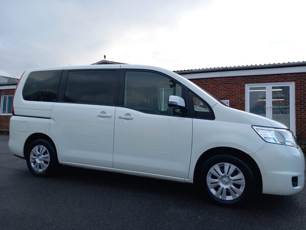 Used Nissan Serena 2010 for sale - 73354494: Photo 16