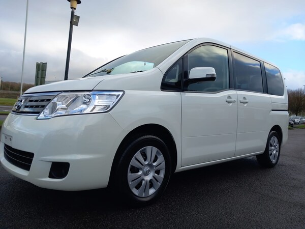 Used Nissan Serena 2010 for sale - 73354494: Photo 1