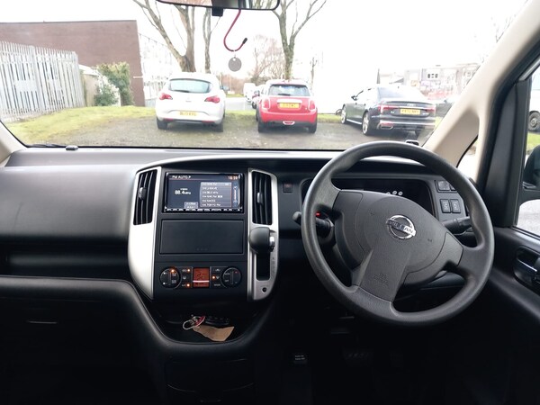 Used Nissan Serena 2010 for sale - 73354494: Photo 27