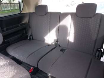 Used Nissan Serena 2006 for sale - 70385625: Photo